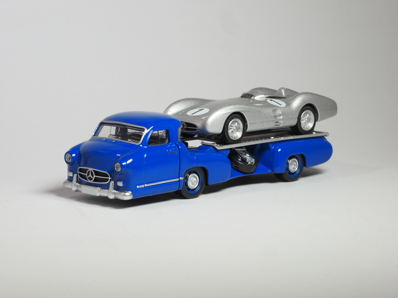ノレブ1/64メルセデスブルーワンダー+W196_01