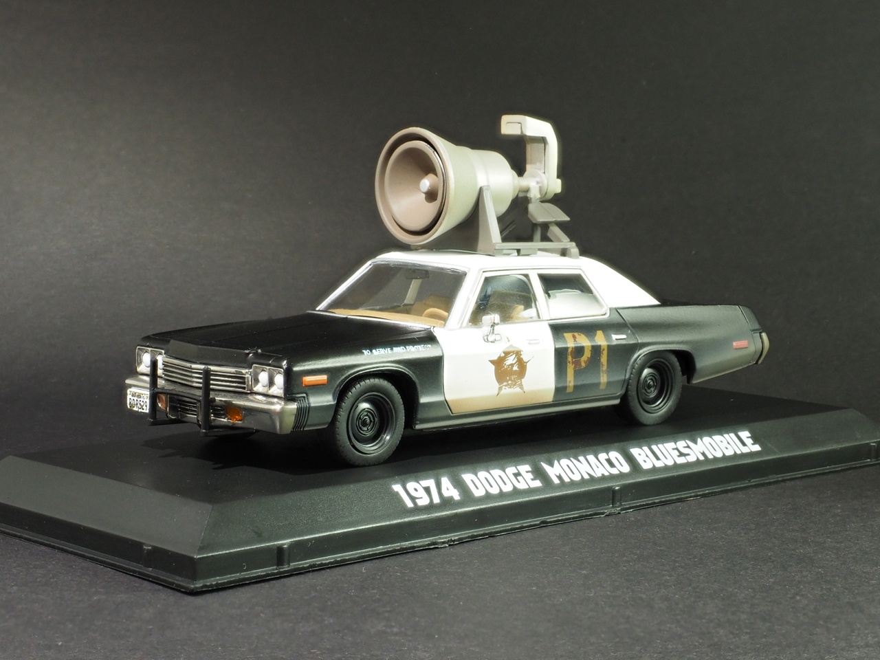 GreenLightダッジモナコ「BluesMobile」1/43_2