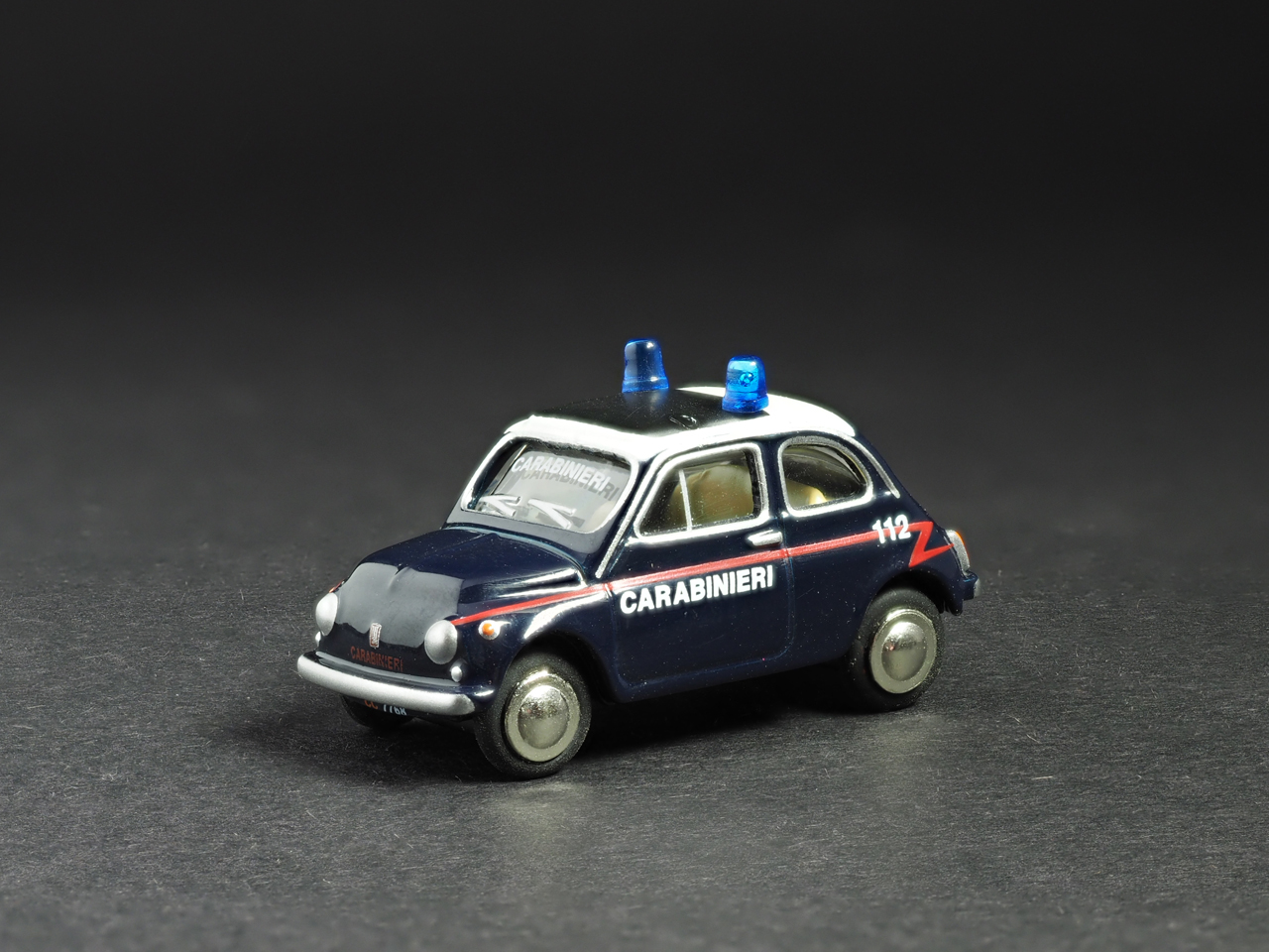 PremiumClassiXXs1/87 FIAT500イタリア警察_前