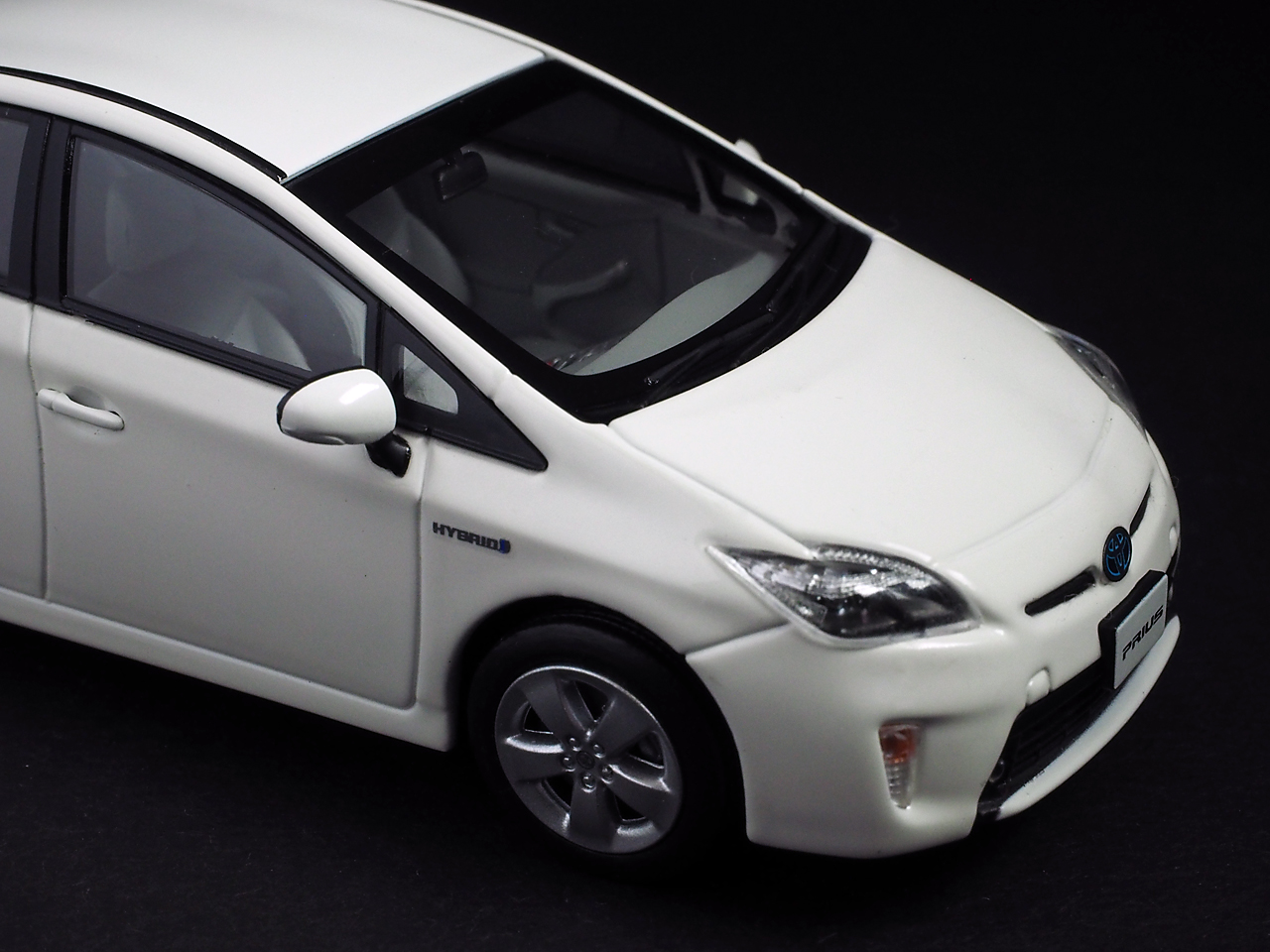 EBBRO】TOYOTA プリウス（ZVW3）1/43