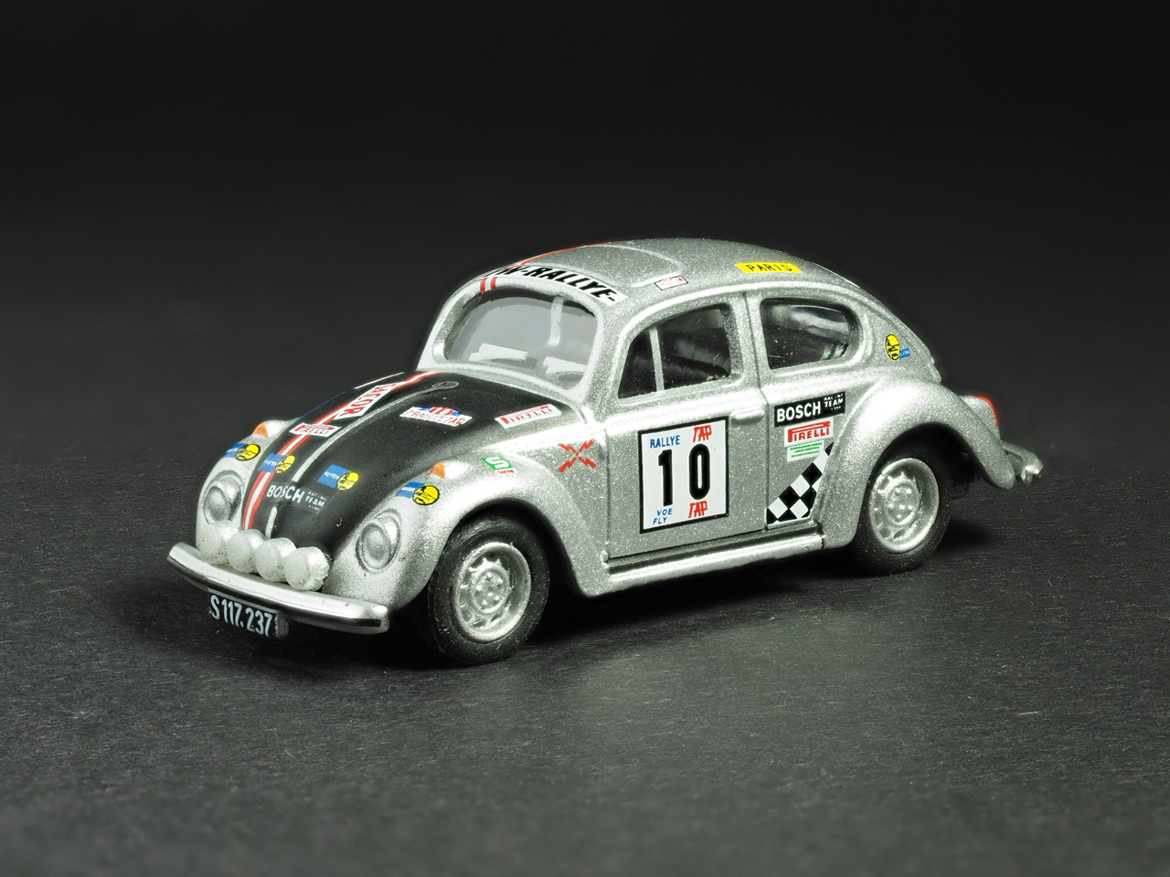 PremiumClassiXXs1/87 VWビートル1302ラリー_前